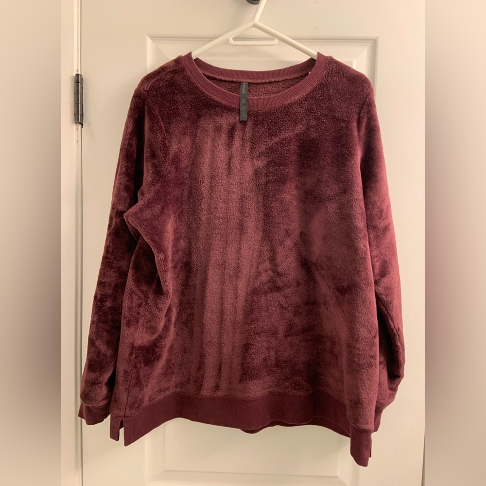 GAIAM Women's Plush Burgundy Sweater